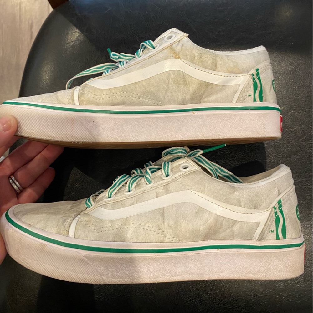 Vans x Crayola (limited edition) Comfycush Old Skool white/gray/green sz 7.0/5.5